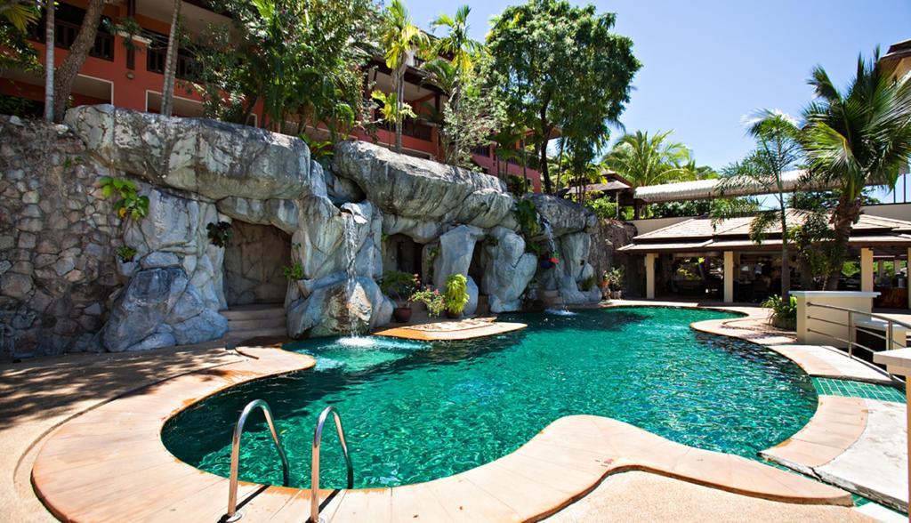 C & N Resort And Spa - Sha Extra Plus Patong Exterior photo