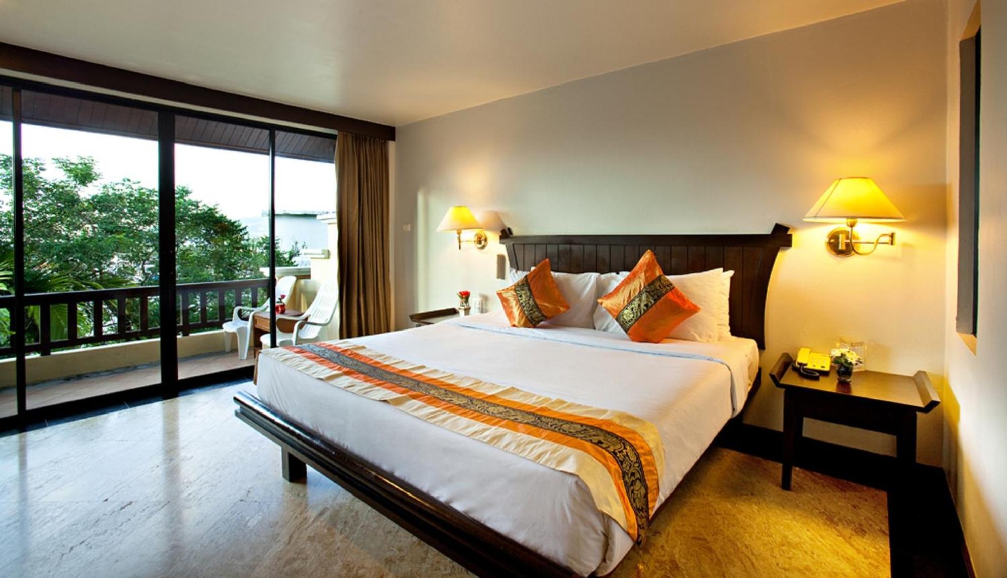 C & N Resort And Spa - Sha Extra Plus Patong Room photo